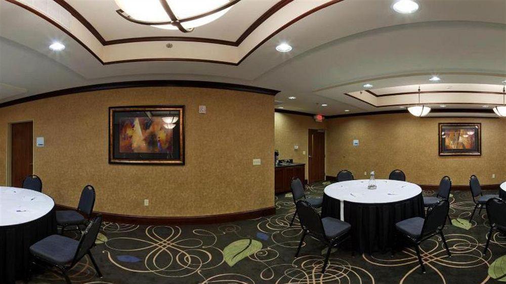Holiday Inn Express & Suites Poteau By Ihg Bagian luar foto