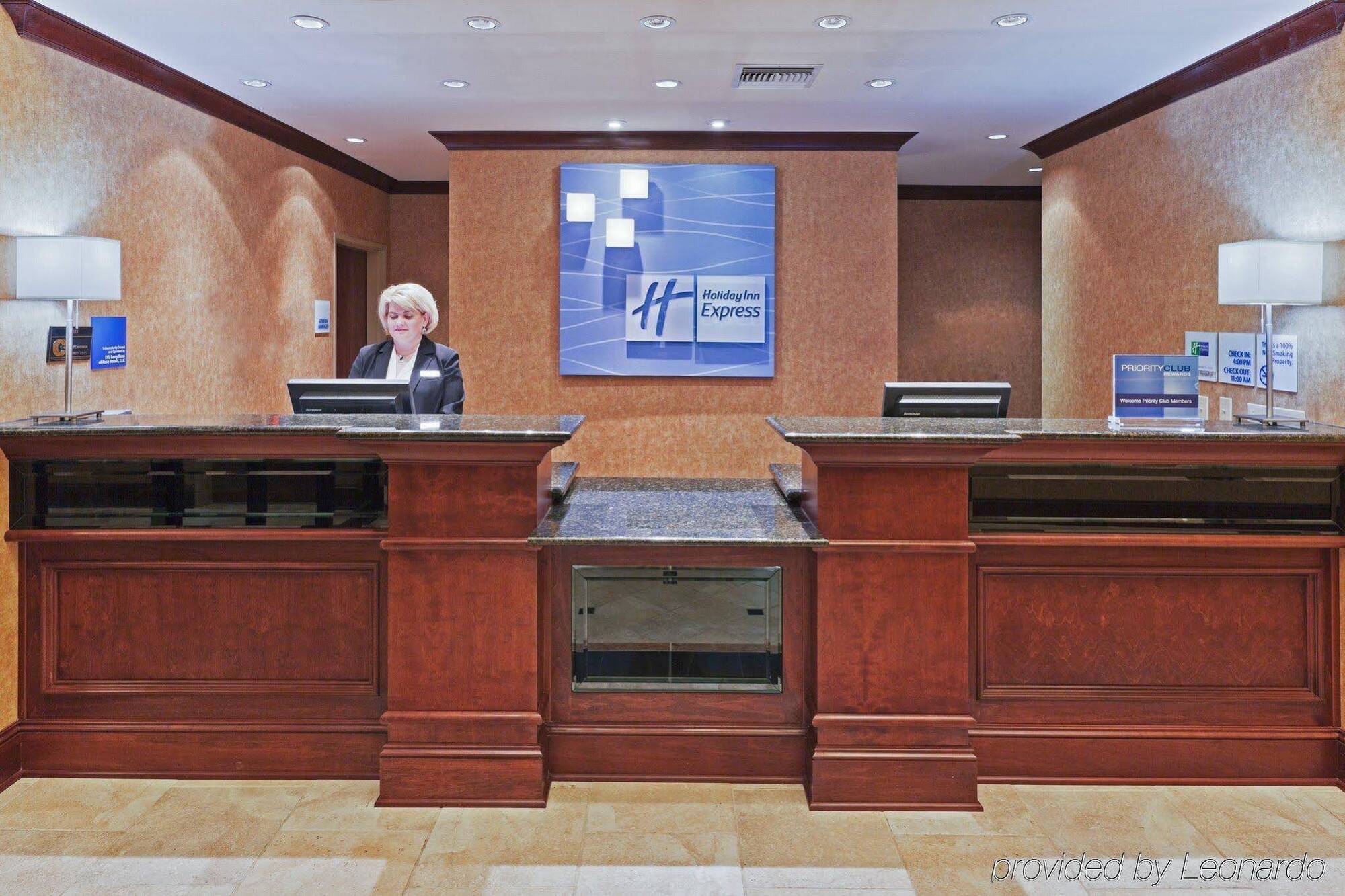 Holiday Inn Express & Suites Poteau By Ihg Bagian luar foto